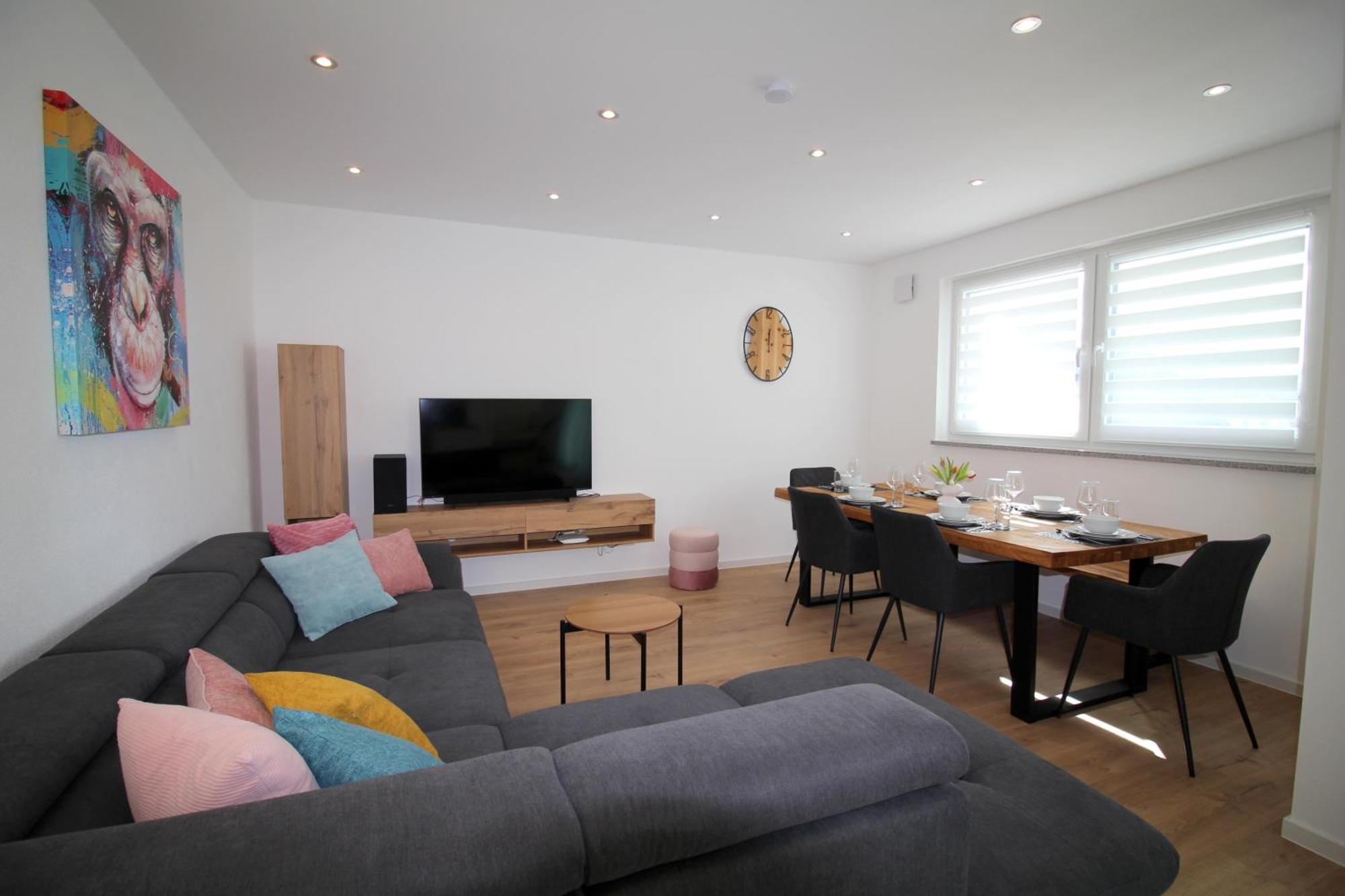 Apartment Mit Voll Ausgestatetter Kueche, Badewanne, Balkon, Parkplatz Vor Dem Haus, Ruhig Gelegen, Ada4 كولمباخ المظهر الخارجي الصورة