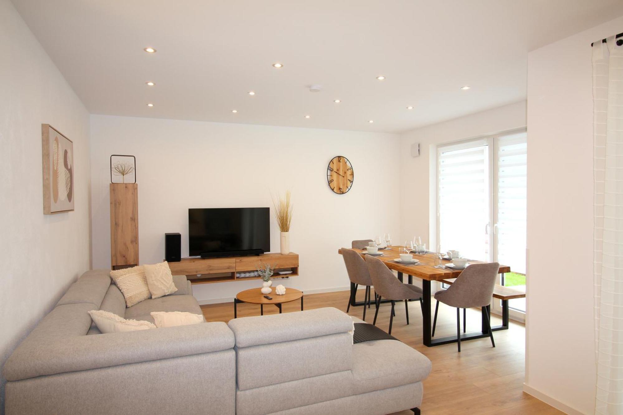 Apartment Mit Voll Ausgestatetter Kueche, Badewanne, Balkon, Parkplatz Vor Dem Haus, Ruhig Gelegen, Ada4 كولمباخ المظهر الخارجي الصورة