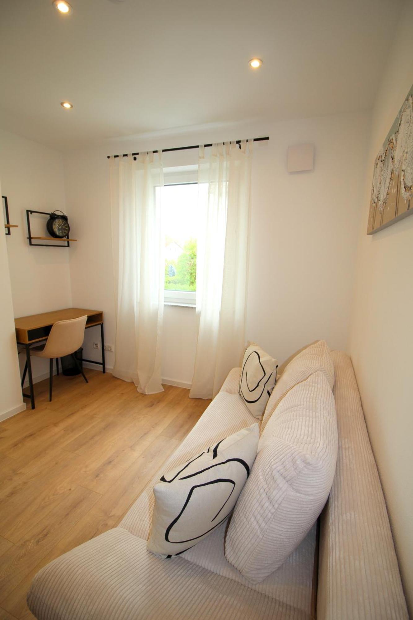 Apartment Mit Voll Ausgestatetter Kueche, Badewanne, Balkon, Parkplatz Vor Dem Haus, Ruhig Gelegen, Ada4 كولمباخ المظهر الخارجي الصورة