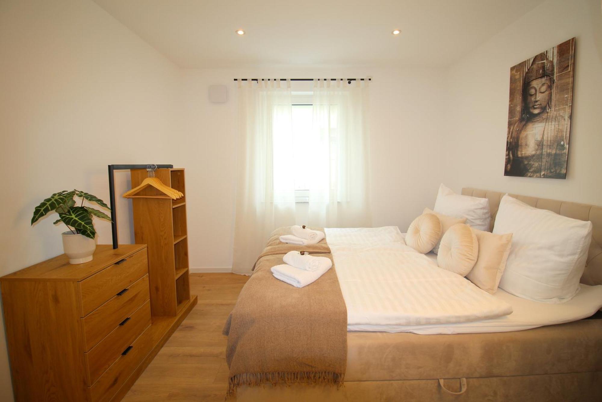 Apartment Mit Voll Ausgestatetter Kueche, Badewanne, Balkon, Parkplatz Vor Dem Haus, Ruhig Gelegen, Ada4 كولمباخ المظهر الخارجي الصورة