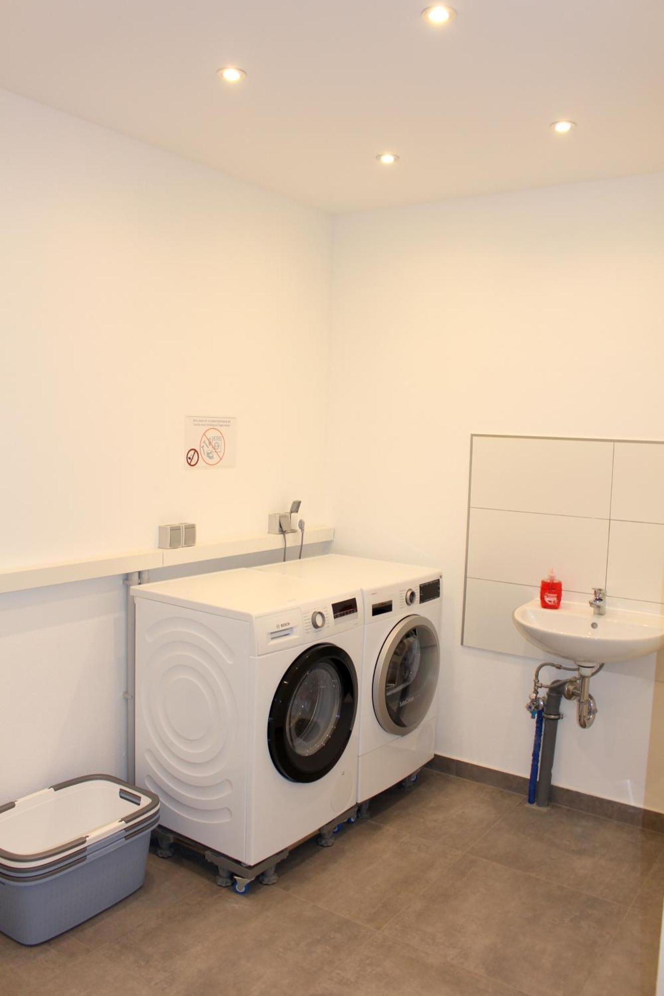 Apartment Mit Voll Ausgestatetter Kueche, Badewanne, Balkon, Parkplatz Vor Dem Haus, Ruhig Gelegen, Ada4 كولمباخ المظهر الخارجي الصورة