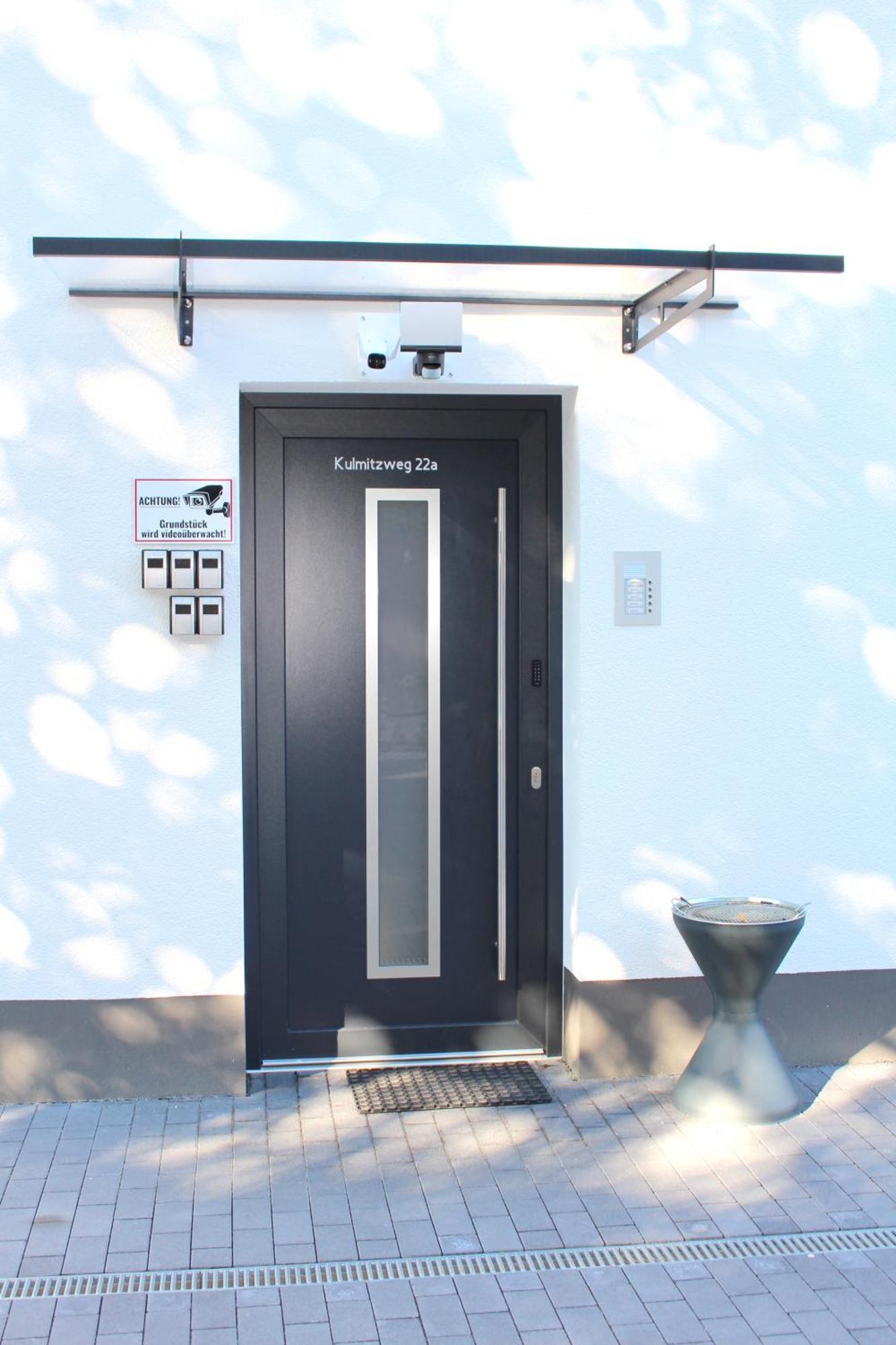 Apartment Mit Voll Ausgestatetter Kueche, Badewanne, Balkon, Parkplatz Vor Dem Haus, Ruhig Gelegen, Ada4 كولمباخ المظهر الخارجي الصورة